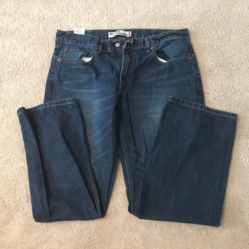 Men’s relaxed straight leg jeans